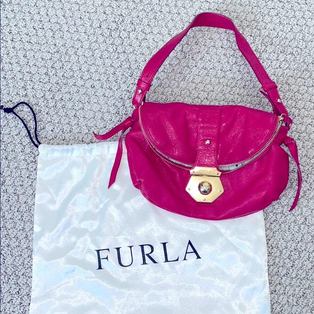 Furla Leather Vintage Shoulder Bag Fuschia